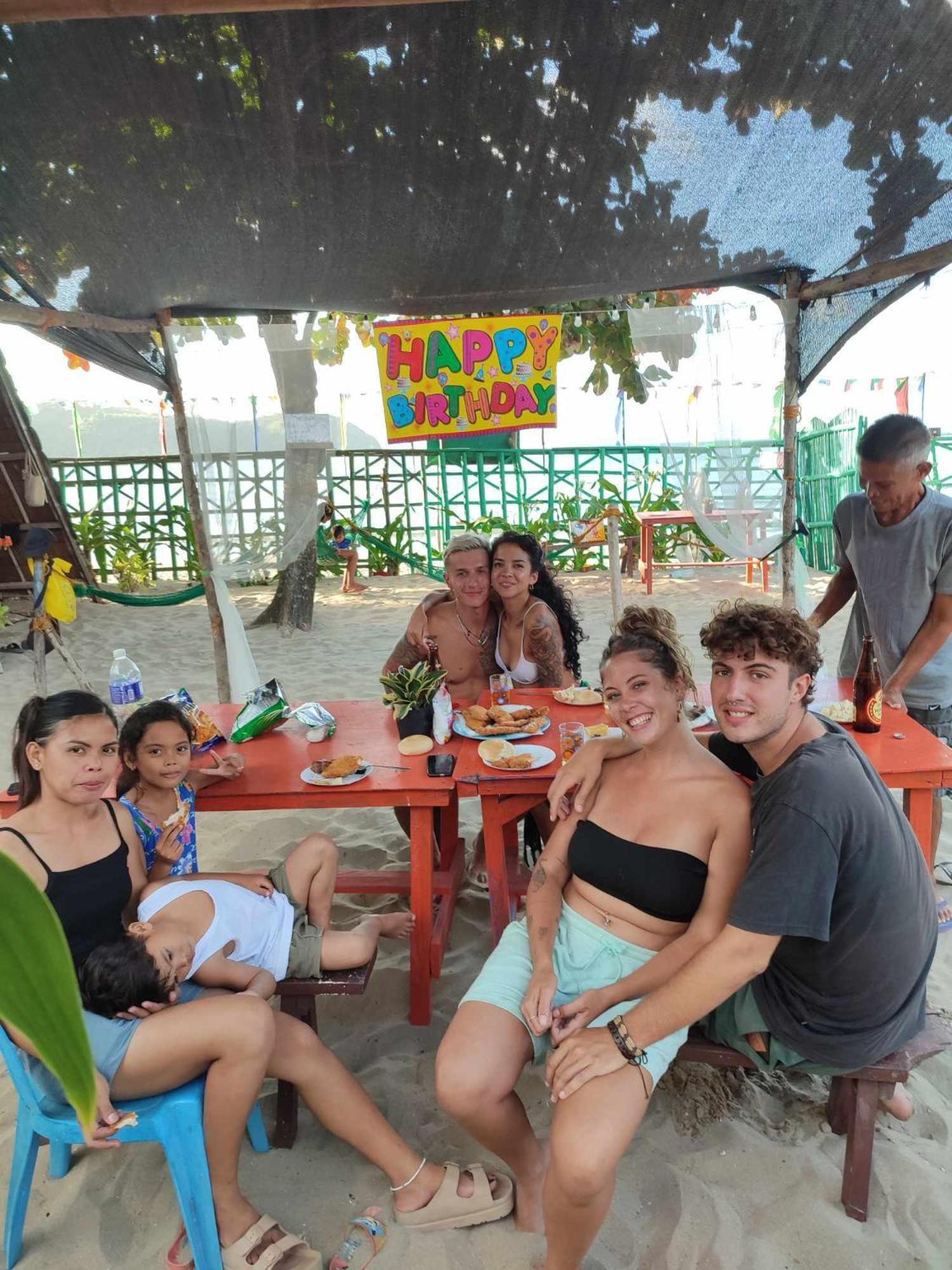 Hotel Shalom Camp à El Nido Extérieur photo